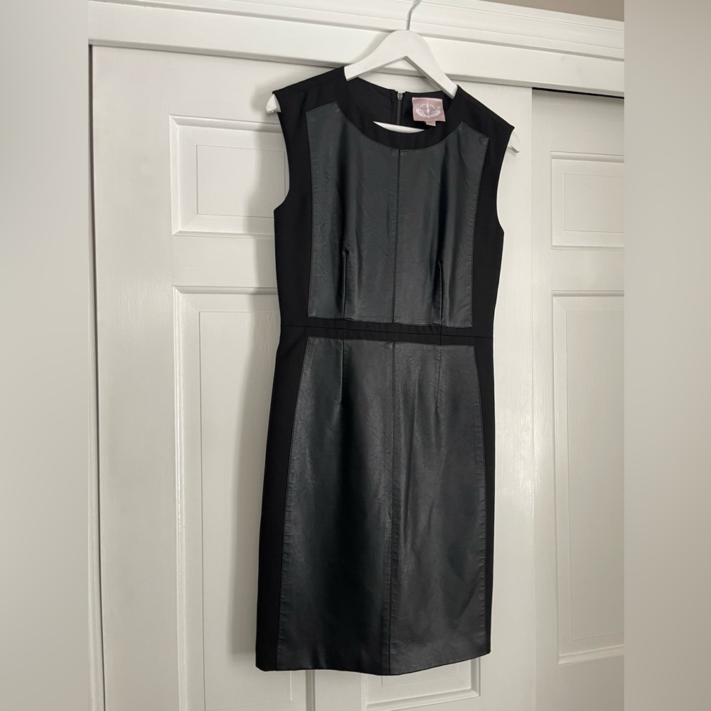 Romeo & Juliet Couture mixed material shift dress vegan leather Size S black
